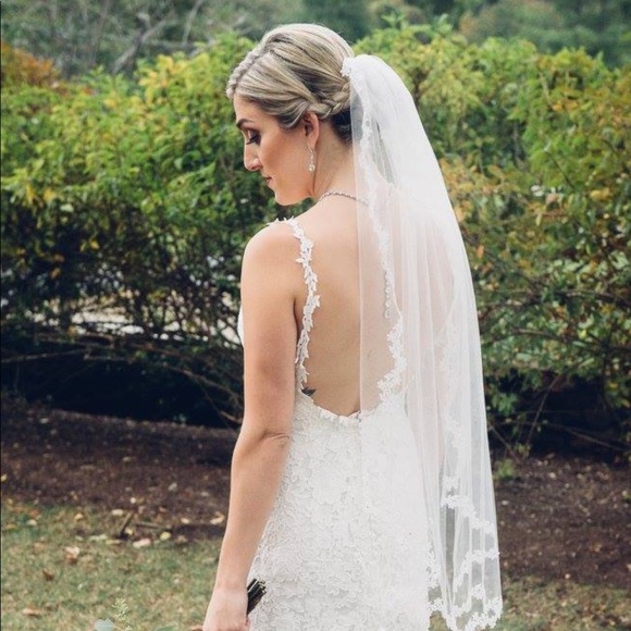 Profile Picture of Alexa Weiss (@alexamarlena) on Poshmark