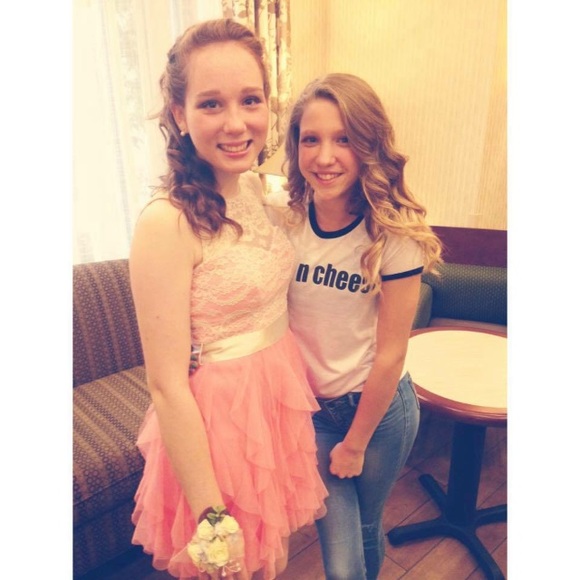 Paige Mccann - Poshmark Profile Picture of Paige Mccann (@paigeemccann) on Poshmark