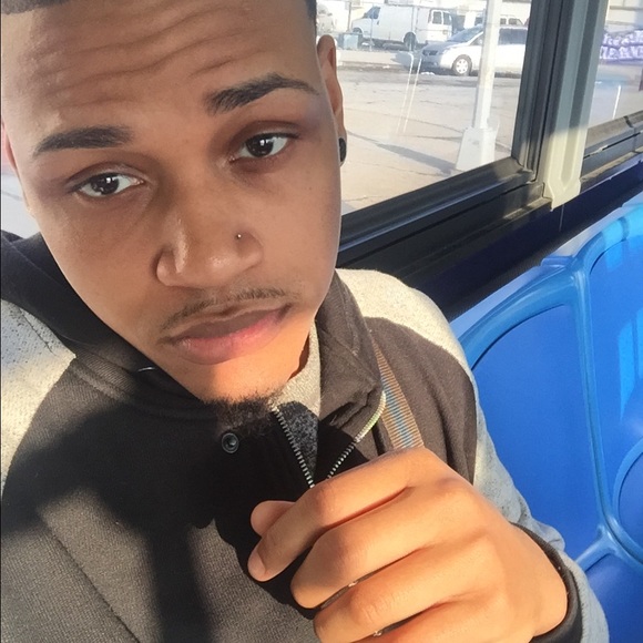 Profile Picture of Aaron Trotman (@azollas) on Poshmark