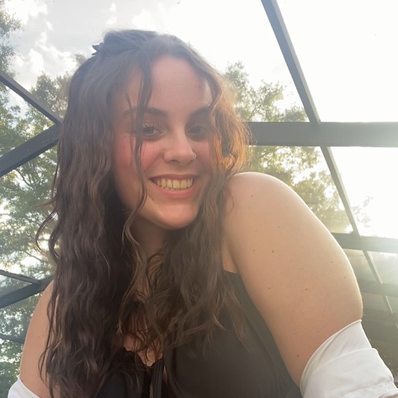 Profile Picture of Emerson Boaz (@boazemerson) on Poshmark