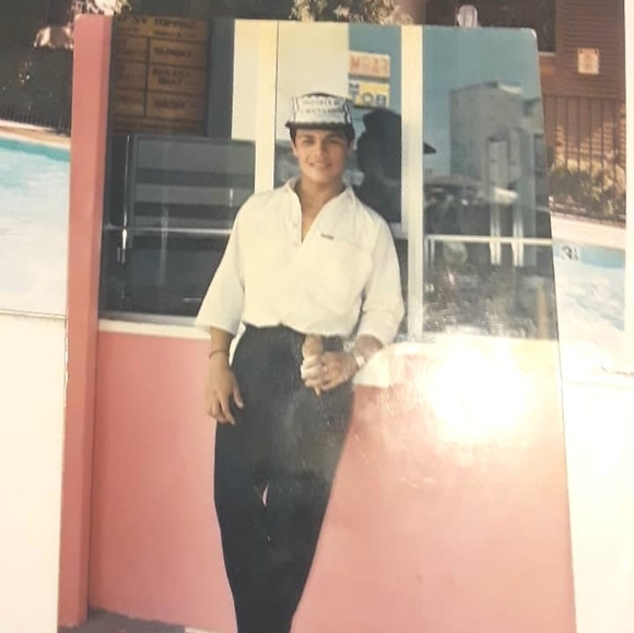 Profile Picture of Martin Velasquez (@martin0i) on Poshmark