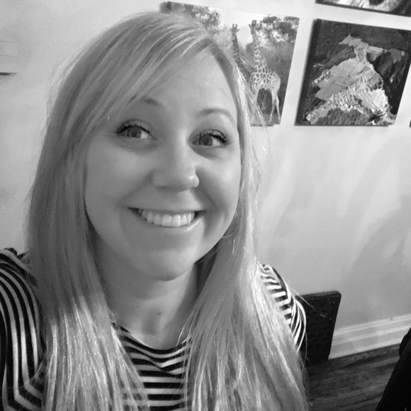 Suezann Bennett-sheldon - Poshmark Profile Picture of Suezann Bennett-sheldon (@suezb14) on Poshmark