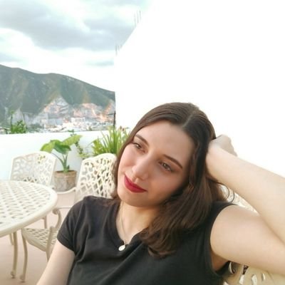Profile Picture of Melissa Villarreal (@melissa_JoBros) on Twitter