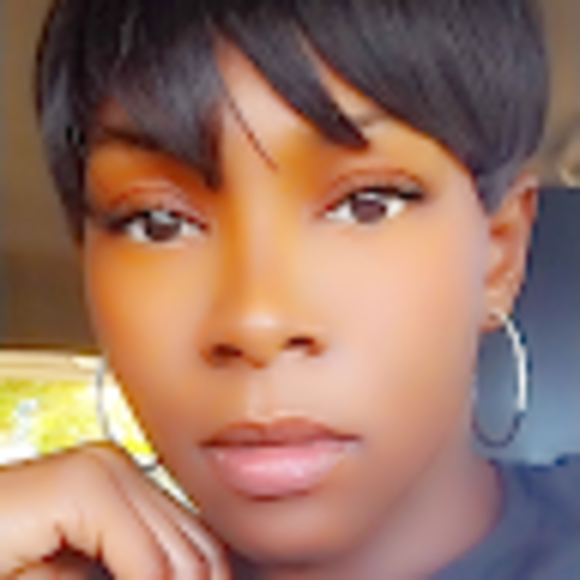 Profile Picture of Shatara Simpson (@simpsongurl903) on Poshmark