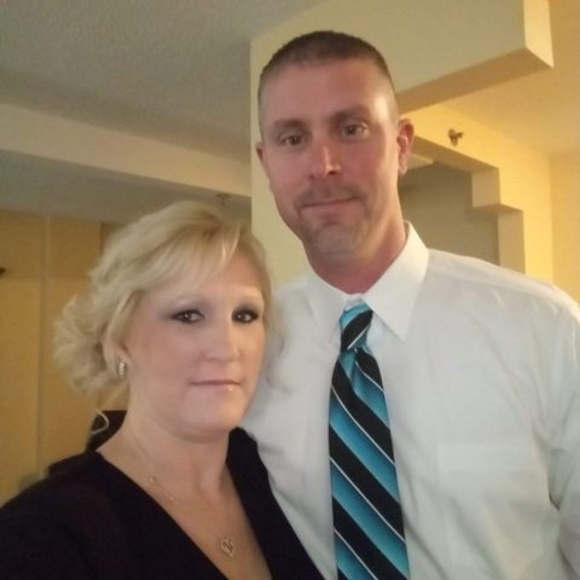 Profile Picture of Scott Tenelshof (@scotttenelshof) on Poshmark