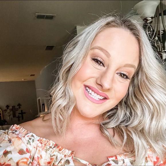 Profile Picture of Brittani Huffhines (@bhuffhines) on Poshmark