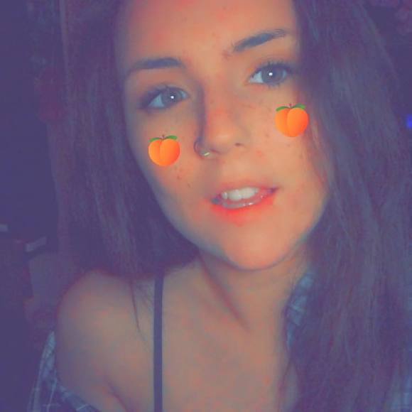 Profile Picture of Kylee Kimberlin (@kyleekimberlin) on Poshmark