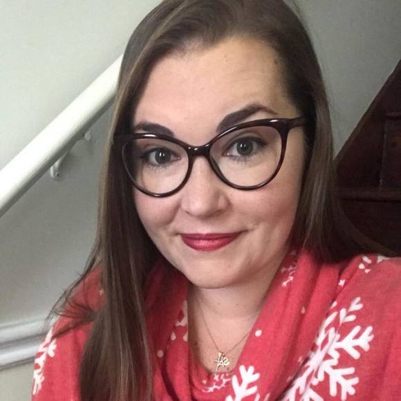 Amanda Johnsen - Poshmark Profile Picture of Amanda Johnsen (@johnsen817) on Poshmark