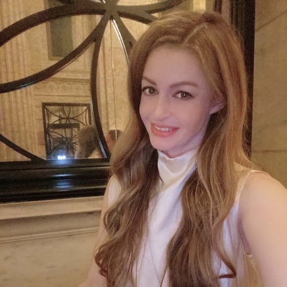 Profile Picture of Kate Gibbons (@k81cleveland) on Poshmark