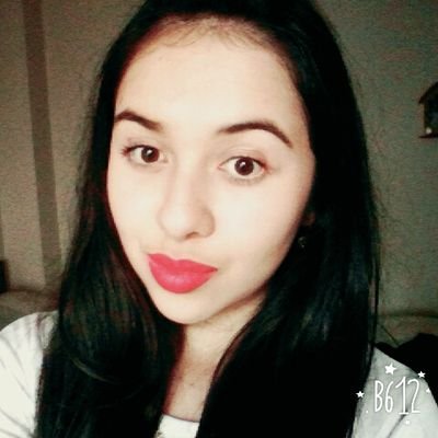 Profile Picture of Paula Velásquez (@paulavelasqu3z) on Twitter