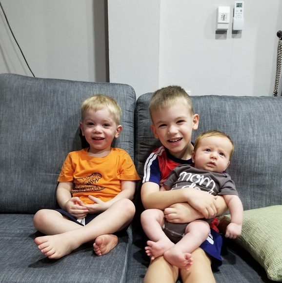 Profile Picture of Courtney Fain (@mochafrez1012) on Poshmark