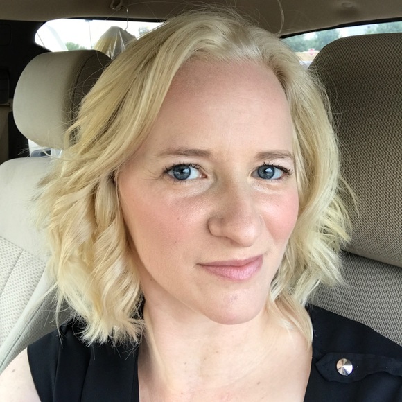 Profile Picture of Traci Reitchel (@treitchel) on Poshmark