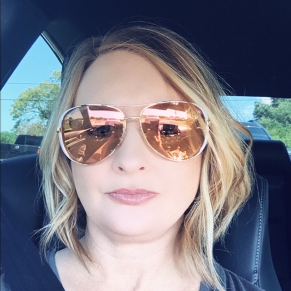 Lynette Mckenzie - Poshmark Profile Picture of Lynette Mckenzie (@lmckenz45) on Poshmark