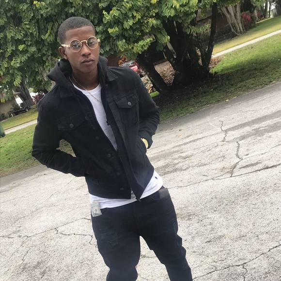 Profile Picture of Shaad Montrel (@rjones452379) on Poshmark