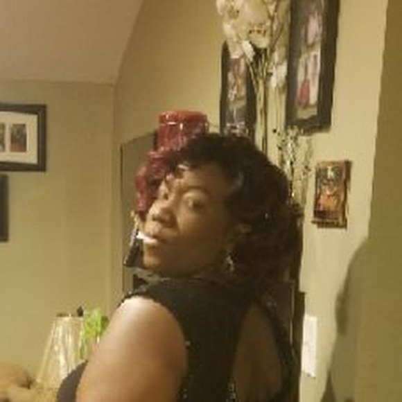 Profile Picture of Fayola Crooke (@fayolac1) on Poshmark