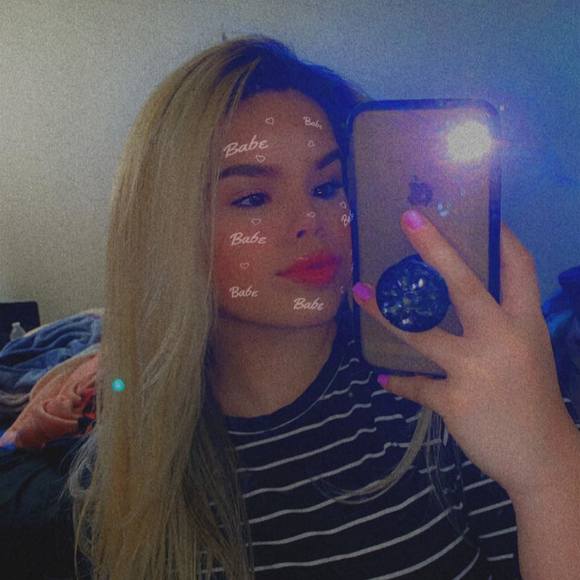 Profile Picture of Daritza Escobedo (@daritza2016) on Poshmark