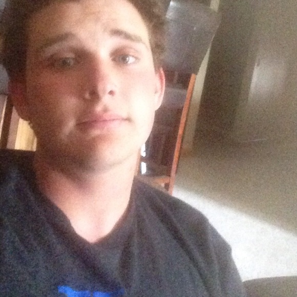 Drew Wise - Poshmark Profile Picture of Drew Wise (@drewwise) on Poshmark