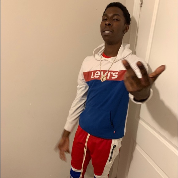 Profile Picture of Tyree Allen (@tyduhwave) on Poshmark