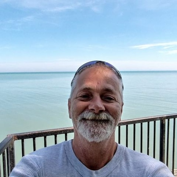 Profile Picture of Doug Bonney (@uncledoug_69) on Poshmark