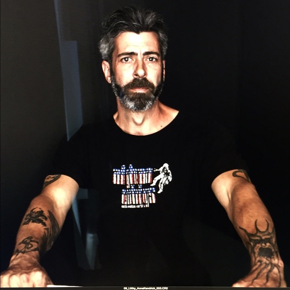 Profile Picture of Scott Hallberg (@mr_sunshine) on Poshmark