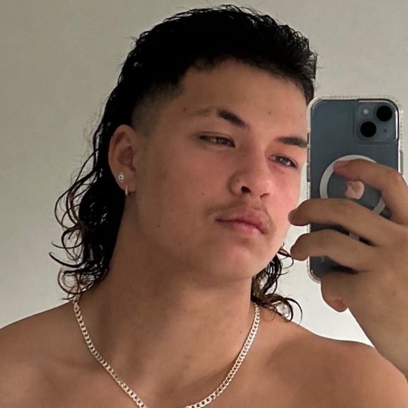 Profile Picture of Cherry Yoza (@fpbsteez) on Poshmark