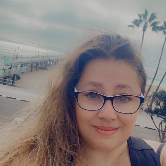 Profile Picture of Jennifer Murphy (@rsty2rlz) on Poshmark