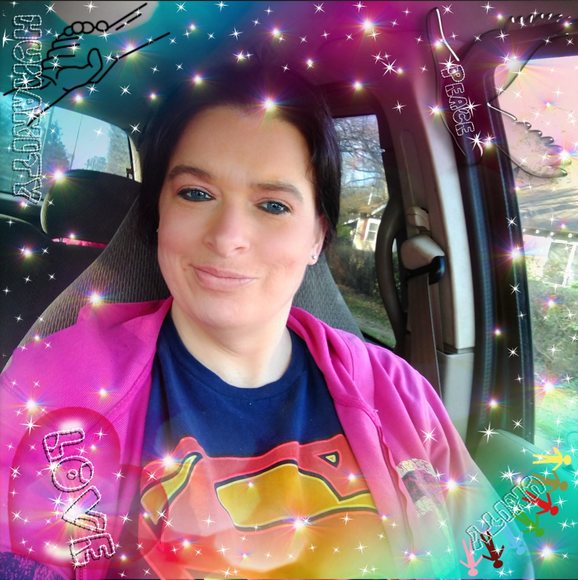 Profile Picture of Angel Betsill (@abetsill33) on Poshmark