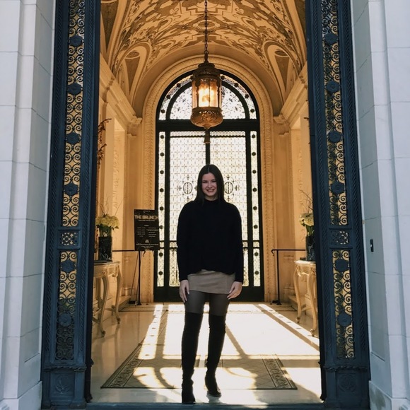 Profile Picture of Cassidy Batkin (@cassbat) on Poshmark