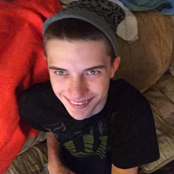 Profile Picture of Logan Capps (@loganhumphrey71) on Poshmark