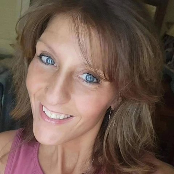 Profile Picture of Jen Reid (@reidjenny92) on Poshmark