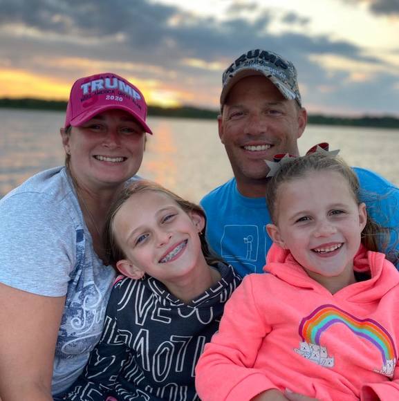 Profile Picture of Christina Benoit (@deztiny416) on Poshmark