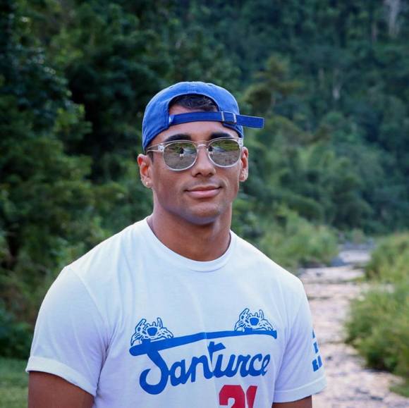 Profile Picture of Edrick Morillo santiago (@edrickmorillo) on Poshmark