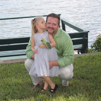 Profile Picture of Mike Valade (@MikeValade) on Twitter