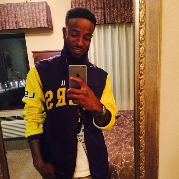 Profile Picture of Roderick Wright (@sirrockie88) on Poshmark
