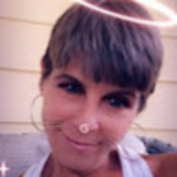 Profile Picture of Michelle Stanifer (@myrichard2) on Poshmark