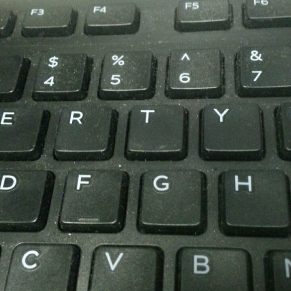 Profile Picture of Torri Henyan (@torrihenyan) on Poshmark