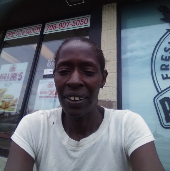 Profile Picture of Lora Stamps (@lorall) on Poshmark