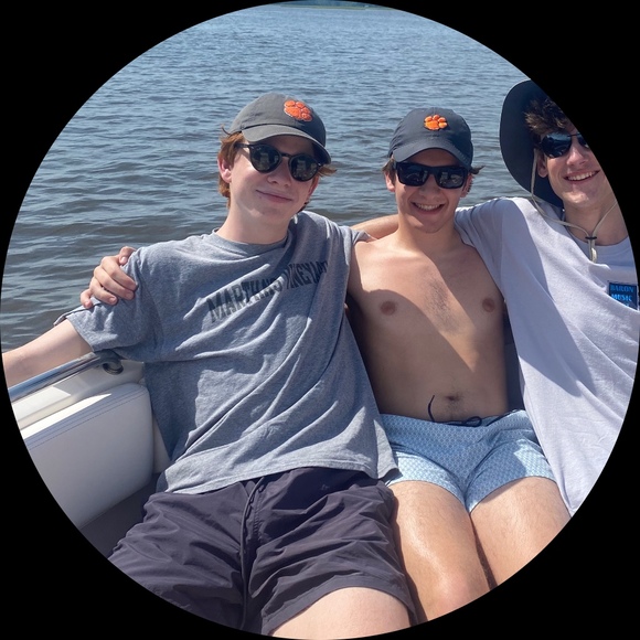 Profile Picture of Evan Bell (@evanbell274) on Poshmark