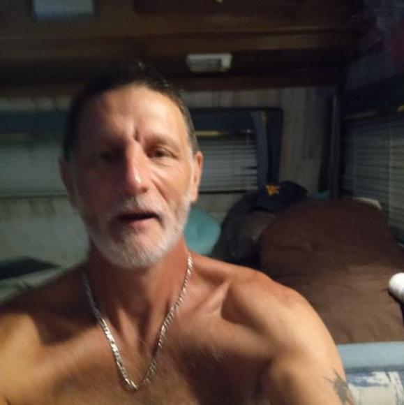 Profile Picture of Jeff Carrier (@jcarrier933) on Poshmark