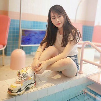 Profile Picture of Jasmine Loo (@JasmineLooXOXO) on Twitter