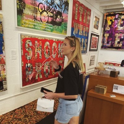 Profile Picture of Savannah Wolf (@Savanna37454848) on Twitter