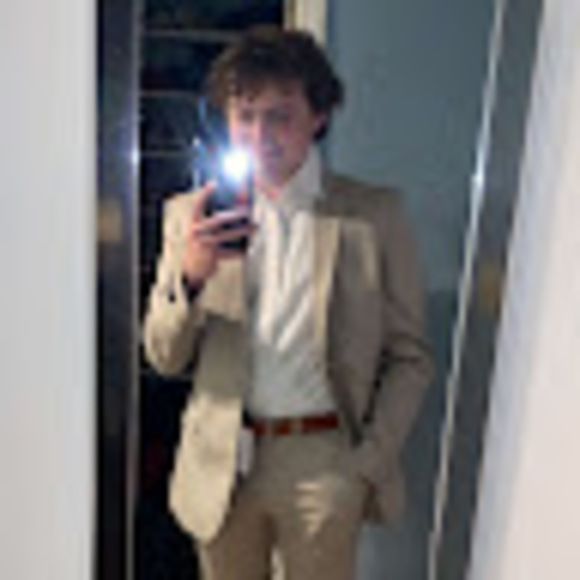 Profile Picture of Eliot simpson Simpson (@eliotsimpson) on Poshmark