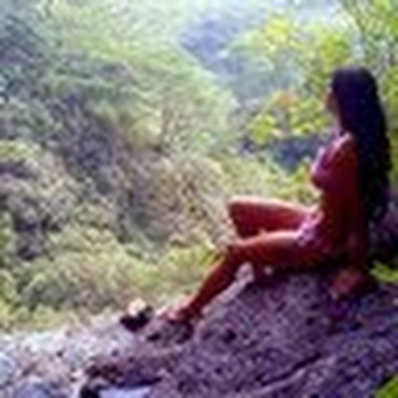 Profile Picture of Mj Bootes (@mj_bootes) on Poshmark