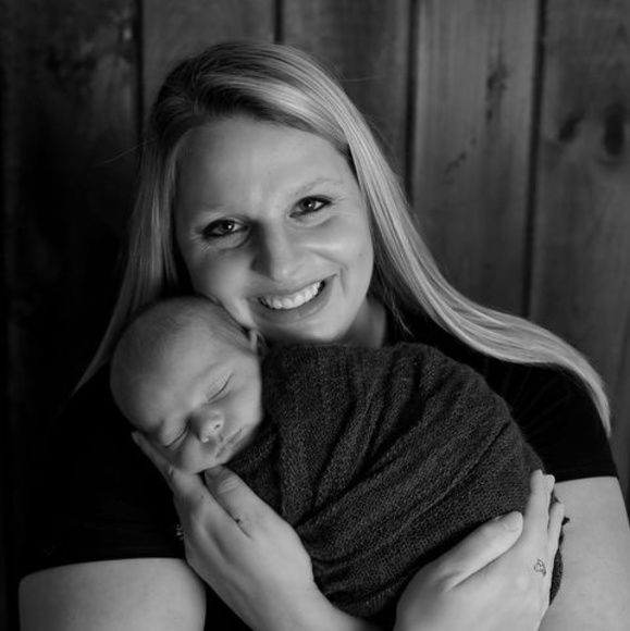 Profile Picture of Janelle Tabaczynski (@jtabaczyns) on Poshmark