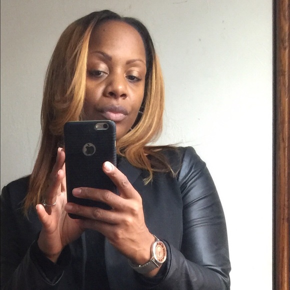 Profile Picture of Marsha Brown (@marshafun1) on Poshmark
