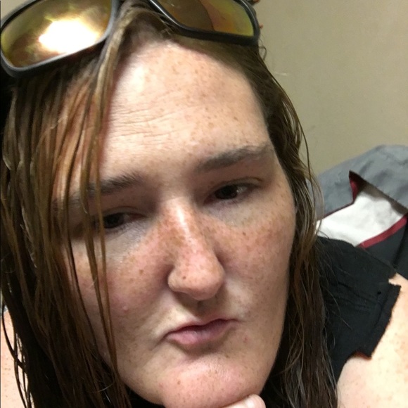 Profile Picture of Ruby Elkins (@lilzebe) on Poshmark