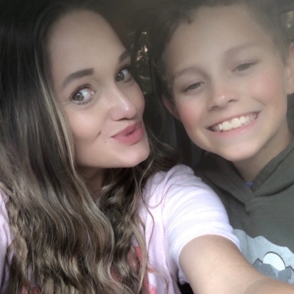 Profile Picture of Amber Mathis (@am0920) on Poshmark