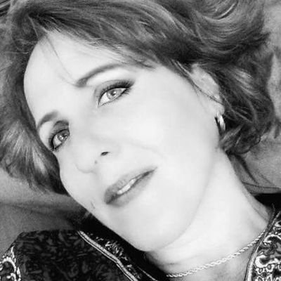 Profile Picture of Iris Lima Zemva (@IrisZemva) on Twitter