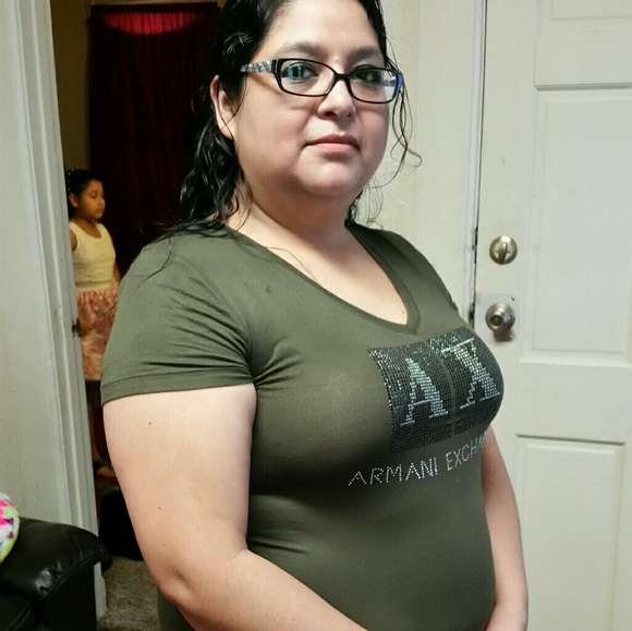 Profile Picture of Julia Quintanilla (@jquintanilla00) on Poshmark
