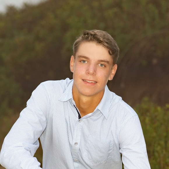 Profile Picture of Ben Conover (@bencono) on Poshmark